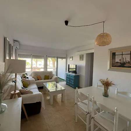Lovely 2 Bedroom At 100 Meters From The