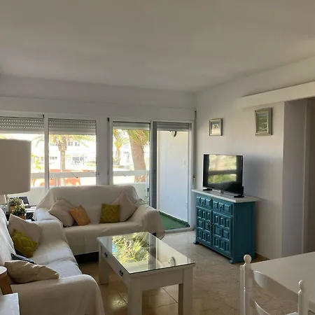 Lovely 2 Bedroom At 100 Meters From The Apartment *